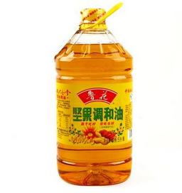 食用油灌裝機(jī)灌裝效果