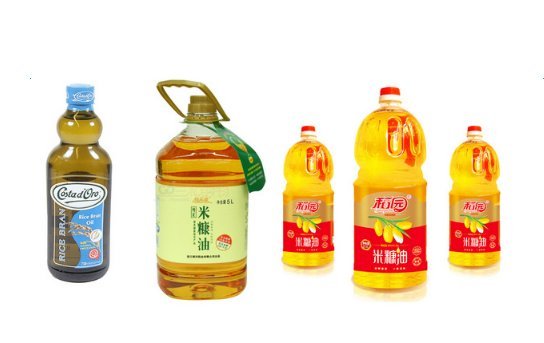 半自動(dòng)食用油灌裝機(jī)案例